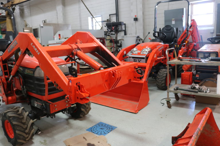 Front Loader Quick Hitch Attachment Kubota BX Quick Attach Ai2